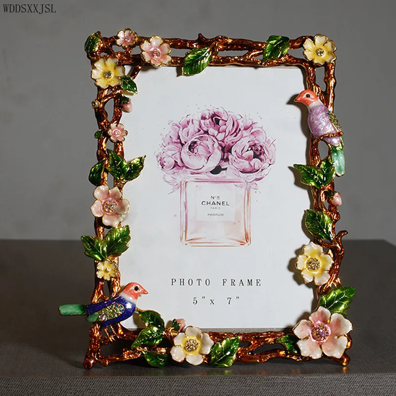 Bamboo Photo Frame - European-style retro flower and bird metal